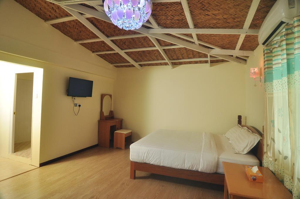 Golden Rose Guest House Old Bagan Экстерьер фото