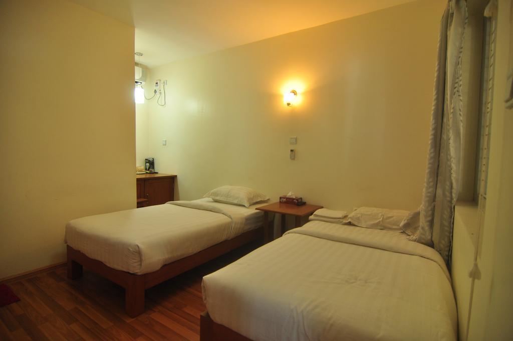 Golden Rose Guest House Old Bagan Экстерьер фото